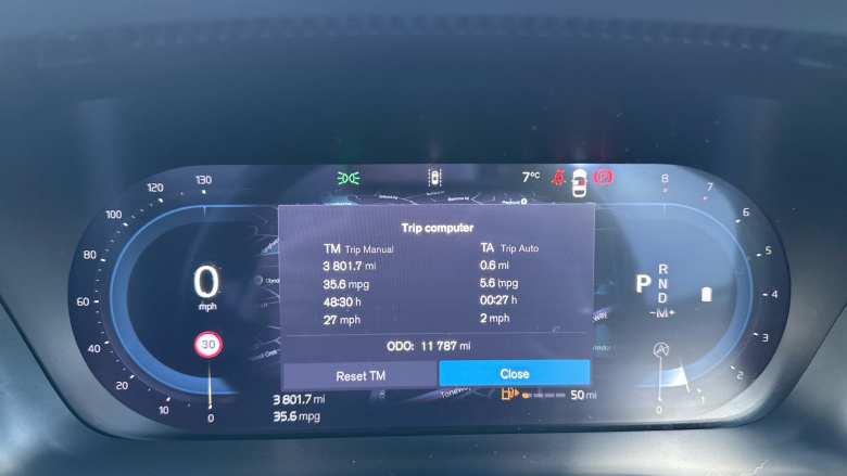 Volvo XC40 2.0 B4P Ultra Dark 5dr Auto Petrol Estate